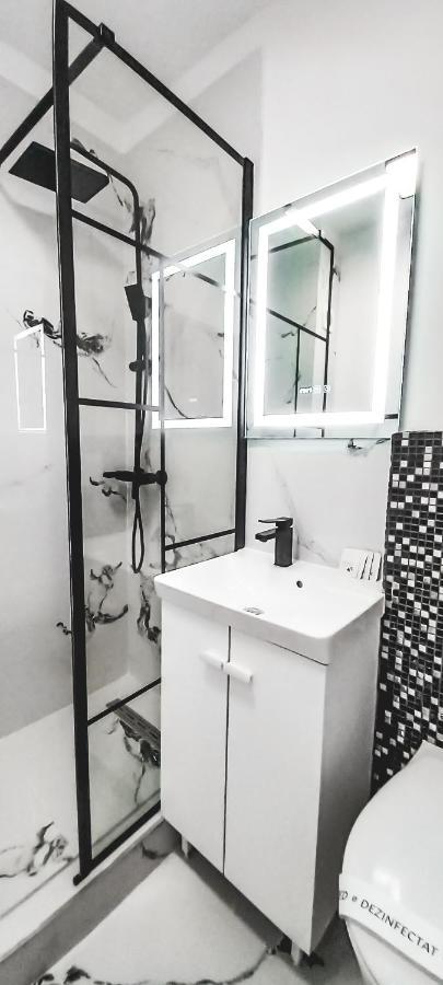 ブカレストSun Plaza Oasis With Self Check In And Fast Wifiアパートメント エクステリア 写真